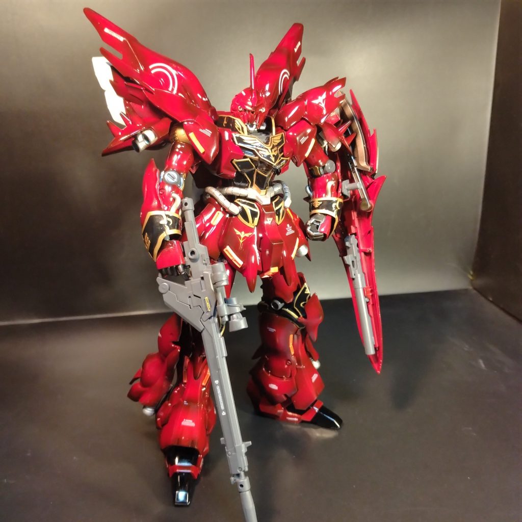 次は濃ゆ目の赤にシャドーです！