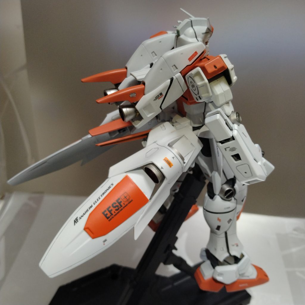 そもそも、古いキットなので可動面にも結構難があるのに、何もしてないです！😄