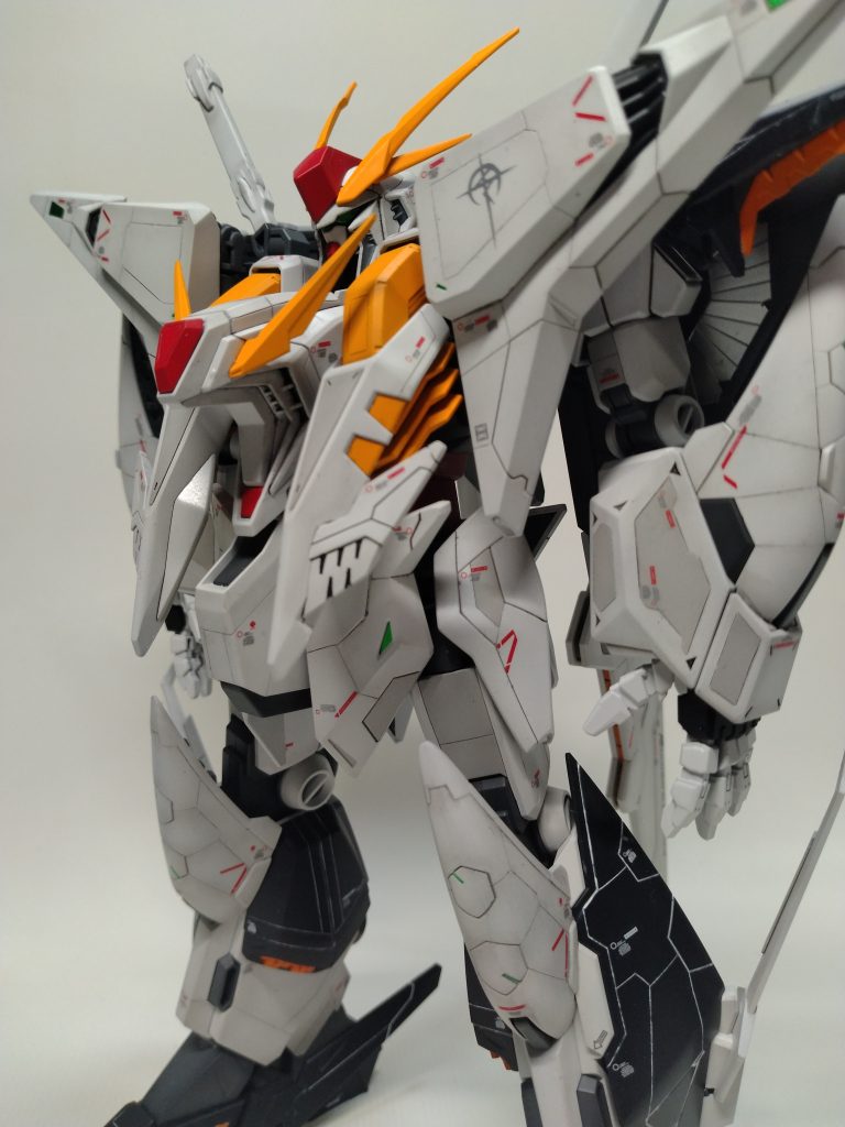 HG クスィーガンダム–3枚目/制作者：モチ