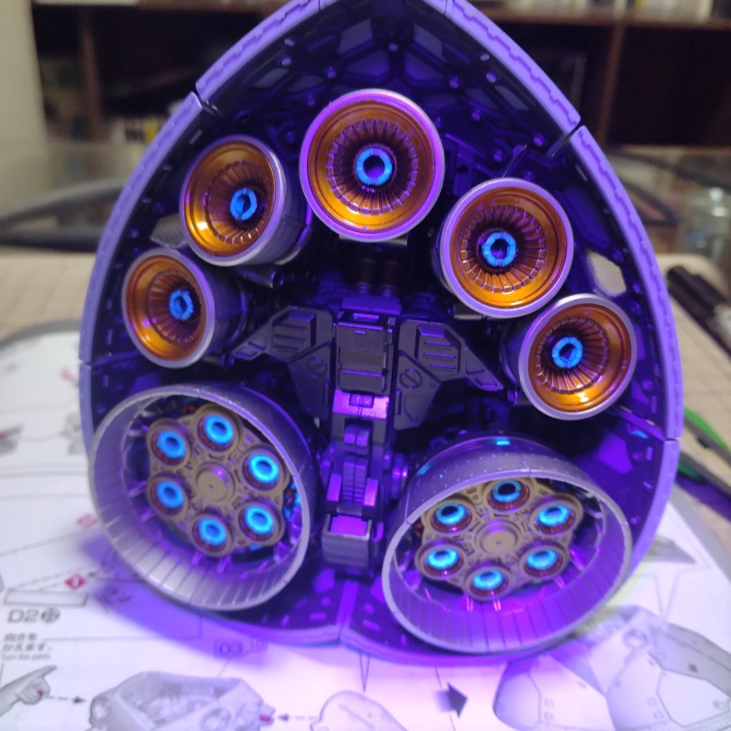 これもありきたりですが蛍光色使ってます!勿論画像はブラックライト照らしてます!