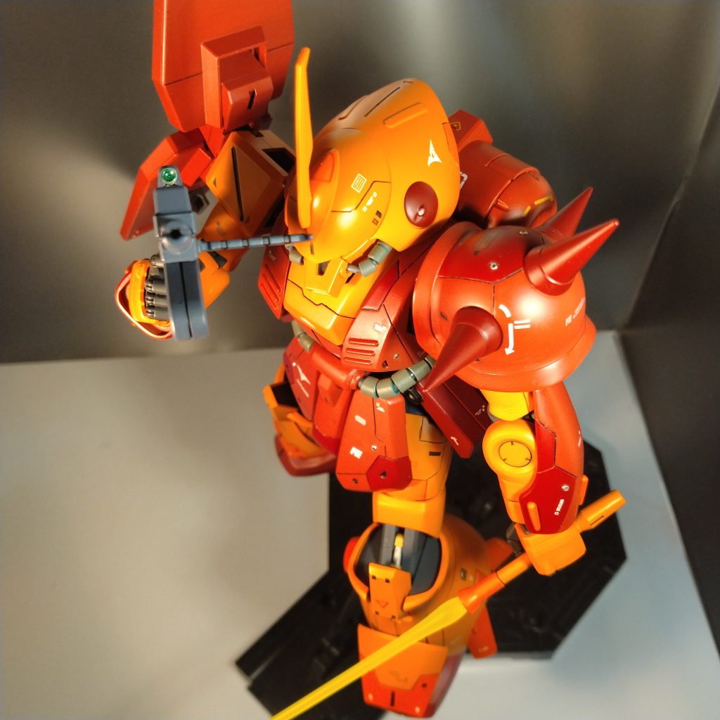 ワンパターンなんですが！スジ彫り、メタル系で！