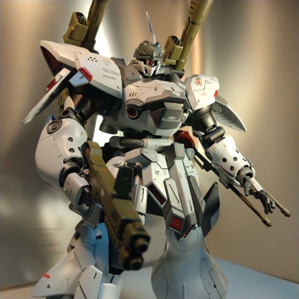 私的にはアリな感じと思いますが！どうですかね？😄いつもケンプファー系を作る時に思うのですが武器のカラーリングで悩んじゃいます！😄😄