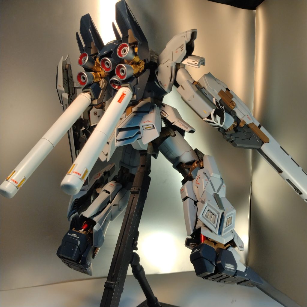 スジ彫り頑張ってるのですが、組んでみると見えなかったたり！目立たなかったり（笑）