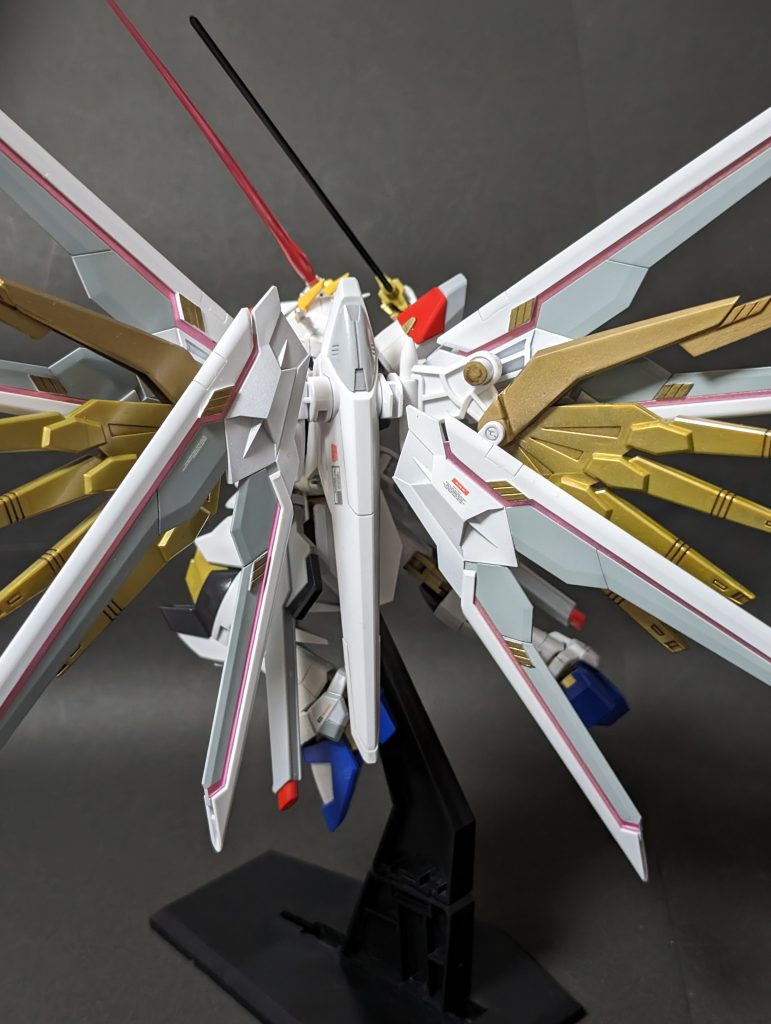 向かって左が本来の接続位置最大で3cm程動かせるように工作