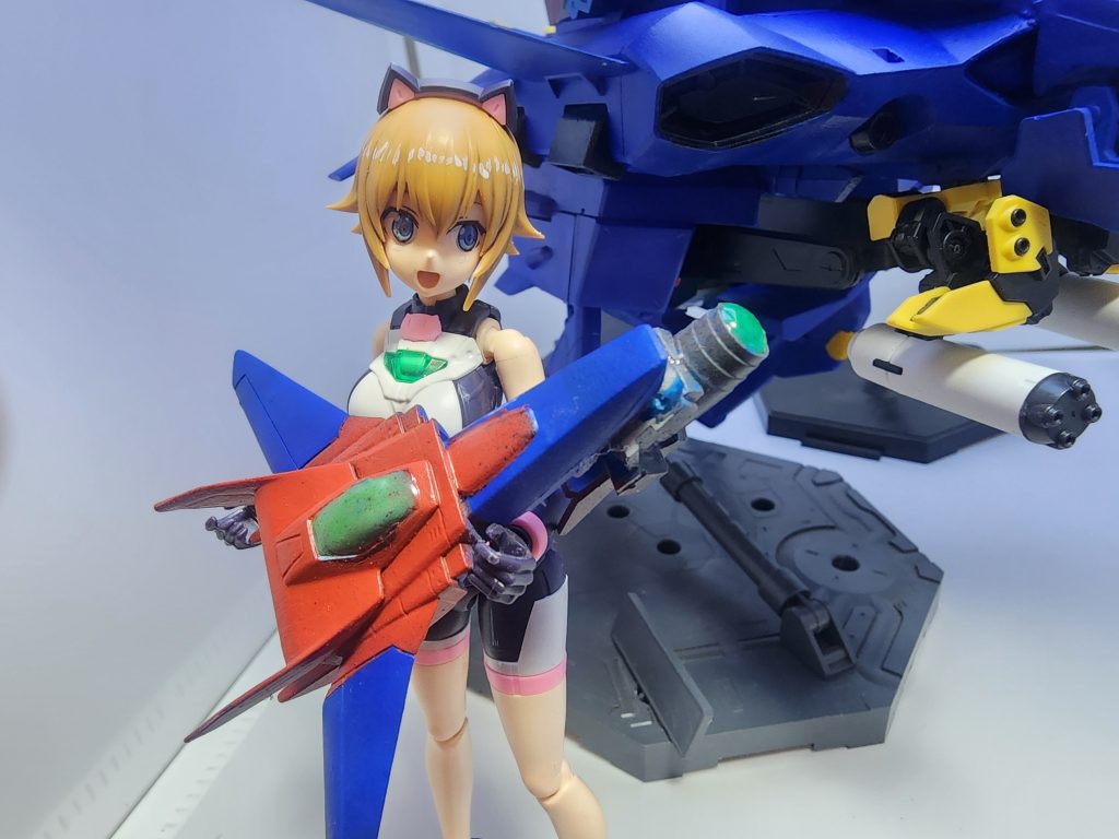 取り外し可能なコックピット部分をもつふみなさん。