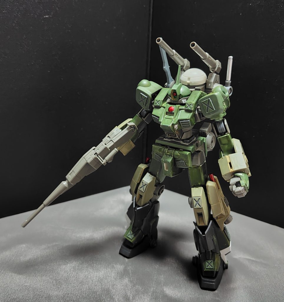 ベースはデミバーディングです。・肩や脚部にザクウォーリアのパーツを移植しています。・脚部が延長しているので、腕と胴体も少し延長させてます。