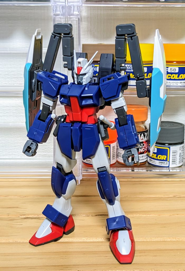 塗装前の全体的なプロポーション決定時✨機体は合わせ目を消して、後ハメ加工をした程度で、延長など大きな改修・変更はしていません😃