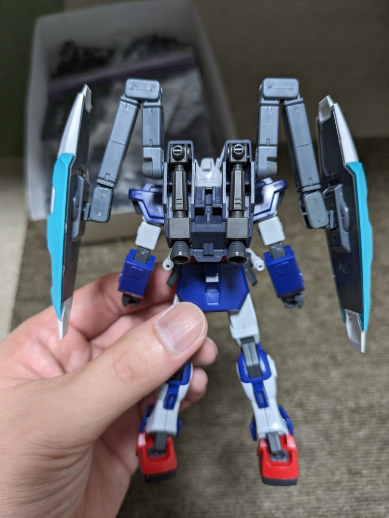 メテオストライカーは、マーズフォーウェポンズをベースに、バルバトス第6形態のサイドアーマー部分や、アデルのシールド等を使用しました🤗