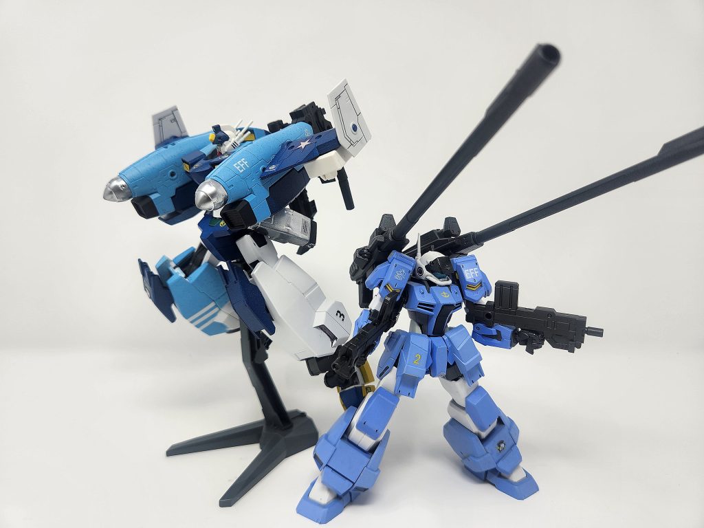 Pose beside  Unit 2 Guncannon MAX. It went through some change if you can tell.        