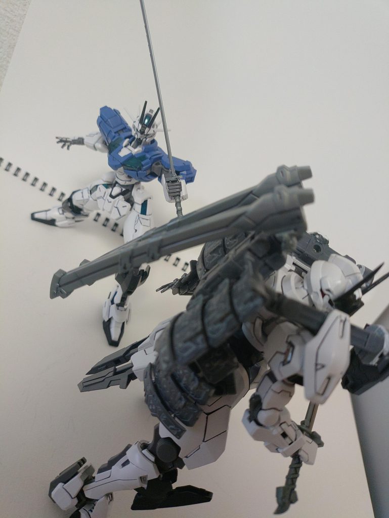 背後からの攻撃には！