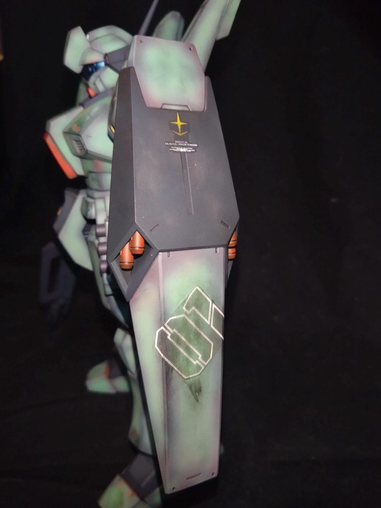 シールドは意識的に汚しを目立つようにしましたダメージ表現を入れてもよかったな~と今更ながらに思ういましたが、今回はこれでいきましま(^_^;)