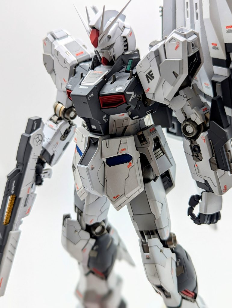 MGνガンダムverKa ファーストロットカラー改修全塗装–2枚目/制作者：kenshira0123