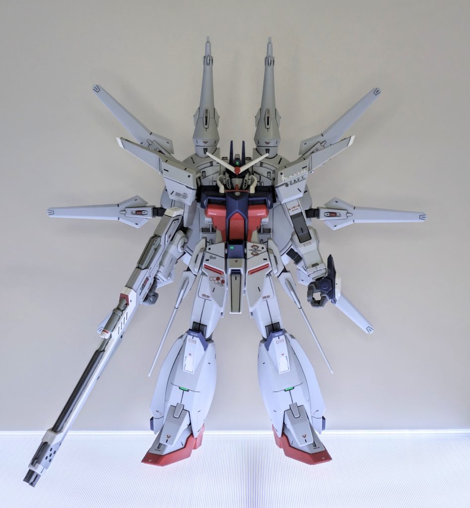 正面の図無印なのに異様に出来の良い伝説さんです。無改造でこのカッコ良さ。