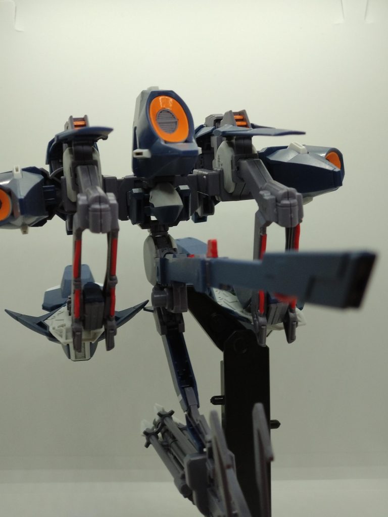 バックショットがお気に入りですプラスアルファの改造として、コードっぽい部分は、切り落として実際の導線に換えてみました