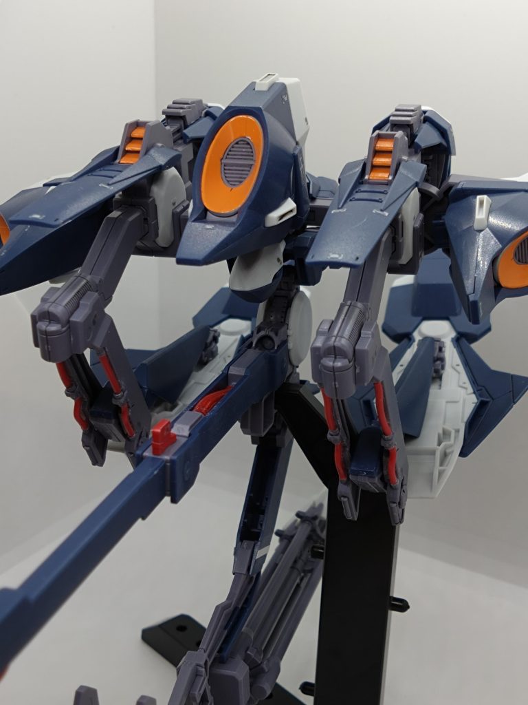 センターにピンと伸びている部品のコード部分には、30MMのオプションパーツを使用しています