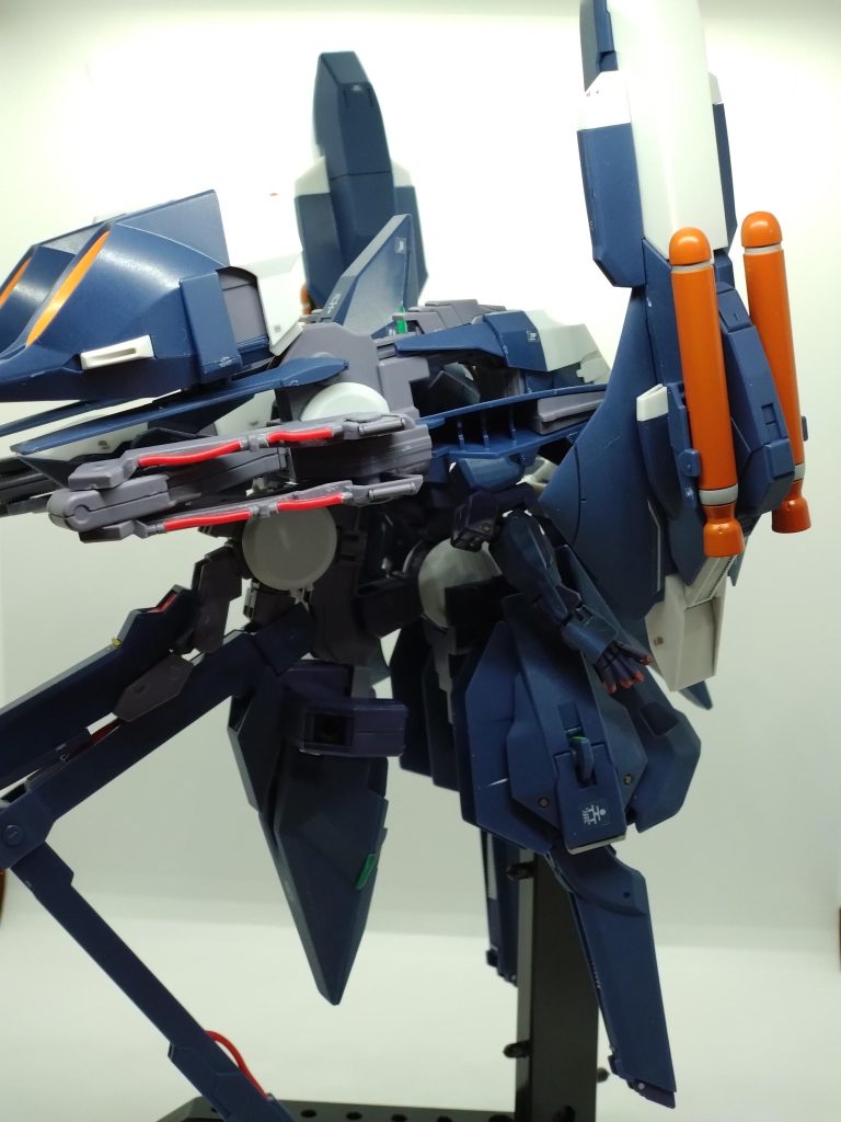 バックショット接続部が想定外に、はまらなかったので少し削ってます改修はそれくらいで、あとは説明書通り