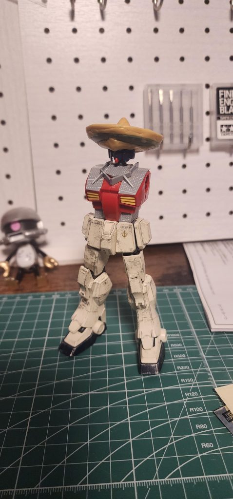 基本はEz8 胴体はガンキャノン 顔はMkII帽子の基はリーオーの盾w