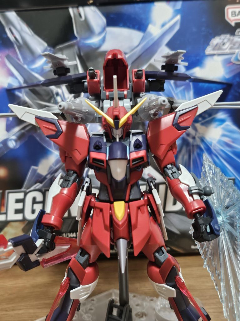 本当はもうちょっと薄くしたかったんですが、レジェンドのバックパックに穴を開けるのを躊躇ってこの結果です。