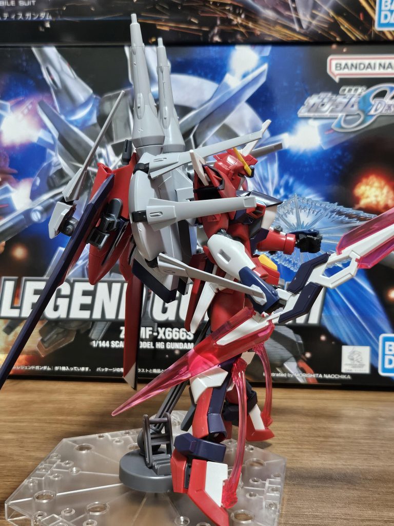 前面射撃ももちろん可能。フレキシブルな砲身は強い。ブーメランハルバードもかっこいいです。