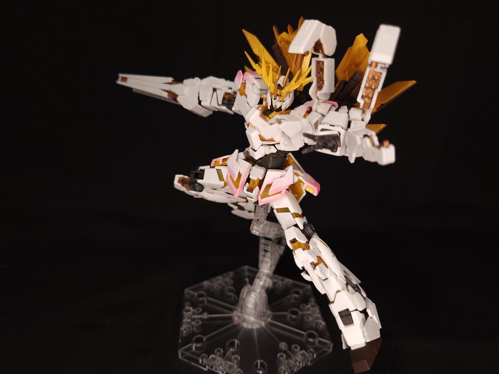 という訳でユニコーンガンダム2号機バンシィ・ノルン(桃鈴ねね専用機)でした。実は初めてのRG塗装作品なのでアドバンスMSジョイントの取扱にはかなり慎重を期しました。又、ねねち専用機を作ってる方がほとんど居なかったのでカラーリングを含めかなり試行錯誤しましたが上手く落とし込めたのかなと思います。結果的にねねちっぽさが出たので良いかなと思います。という訳で今回はここまでになります!次回はねぽらぼのぽ担当を制作予定です。出来れば月1ペースで作成したいですが…ここまで見て頂きありがとうございました!良ければ他の作品も見て頂けると幸いです!最後に制作過程を少しだけ載せておくのでそちらも見て頂けると嬉しいです!閲覧ありがとうございました!また次回の作品でお会いしましょう!