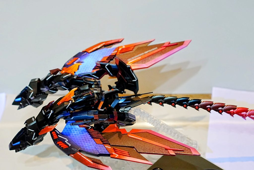 なかなか様になってる変形後の姿!