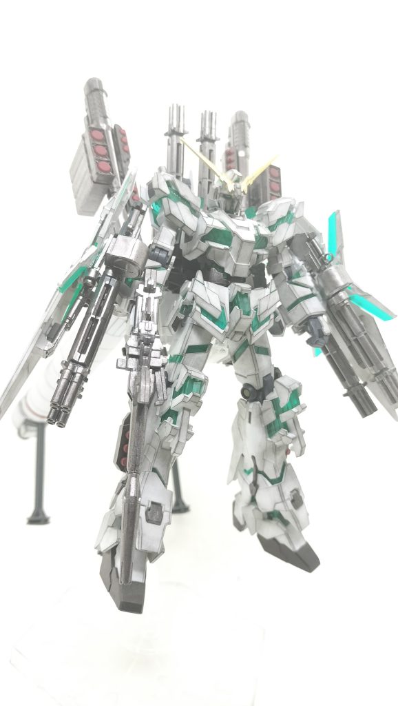 フルアーマー・ユニコーンガンダム(デストロイモード)–2枚目/制作者：かえる