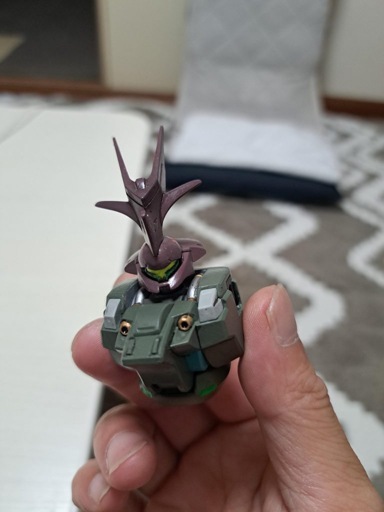 塗り分けもマスキングすればいいのに手元プルプルで