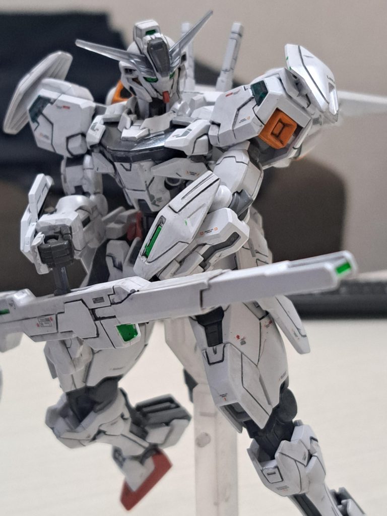 この角度がカッコいいかなぁ。作りやすくいいキットです。昔のキットに比べて作りやすいわよく動くわ いつも感動。また次はどんなキットに出会えるか楽しみです。