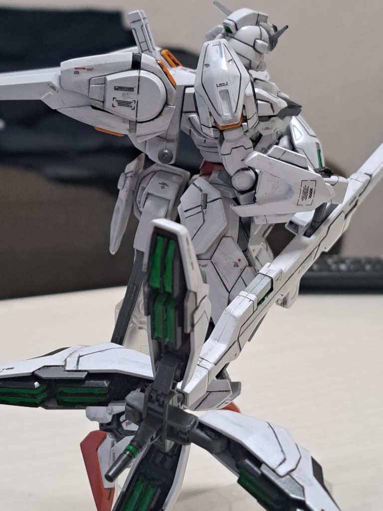 シールを蛍光塗装で貼り付けました。