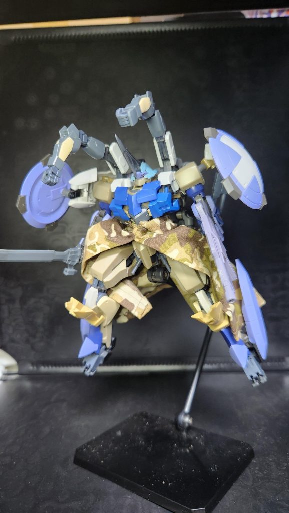 6本腕の異形の姿