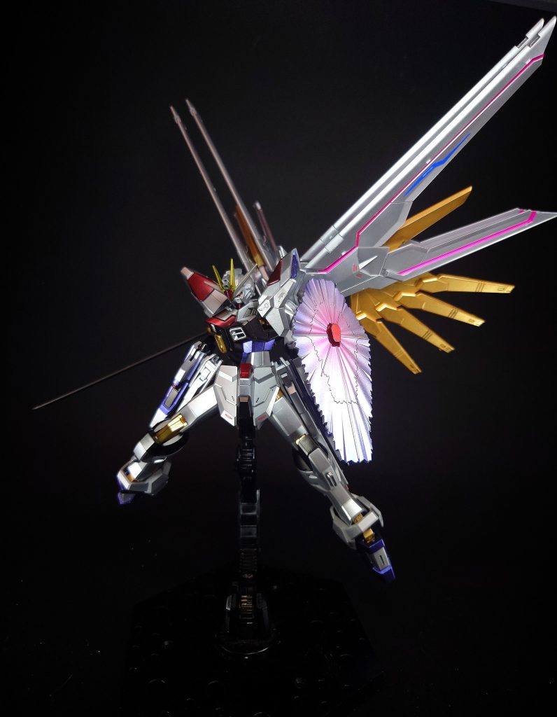 MMI-X220 エグレージェ ビームシールド腕部に装備されたビームシールド発生装置。 