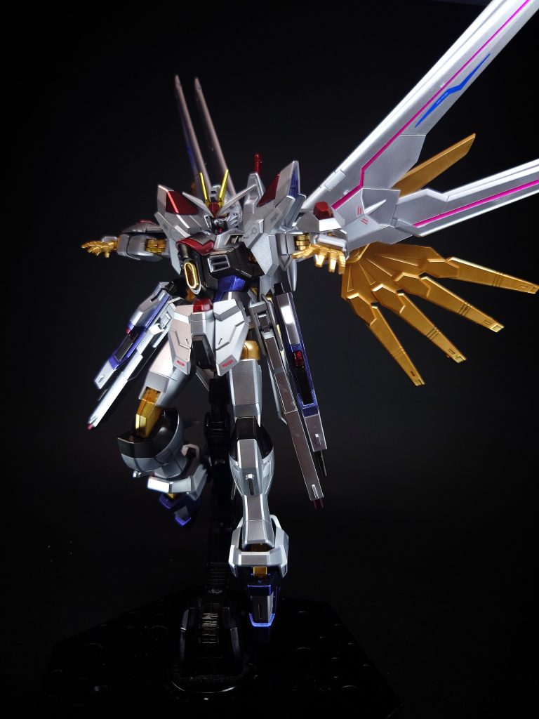 AQM/S-2028 トヴァシュトリ 超高インパルス砲カリドゥス複相ビーム砲に代わり腹部に設けられた大口径大出力のビーム砲。