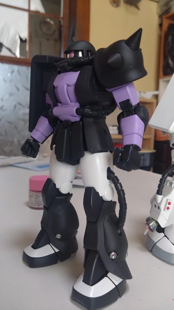 ザクはシンプルな見た目でかっこいい💕