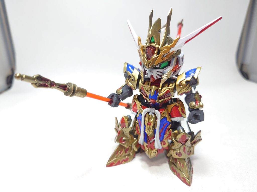 ホワイトとゴールドはラッカーで塗って後はアクリジョンでの筆塗りでちまちま頑張りました