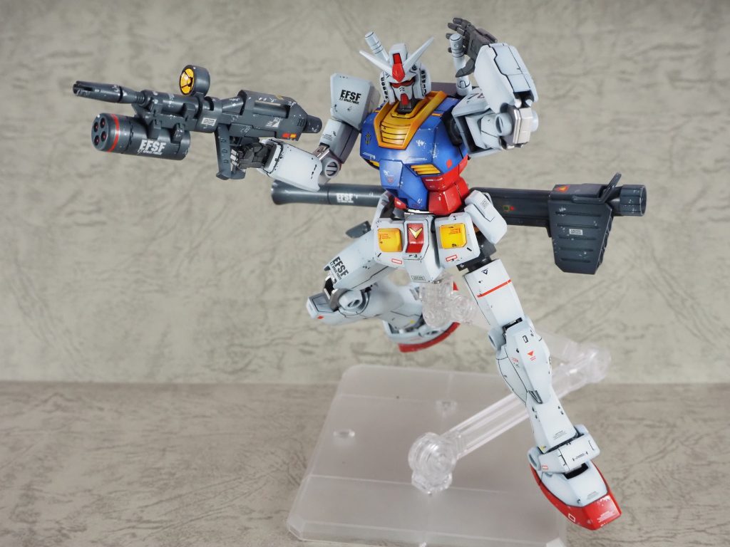 スーパーナパーム付ビームライフル。セットの中にビームライフルも付属しているのは中々太っ腹なところです。