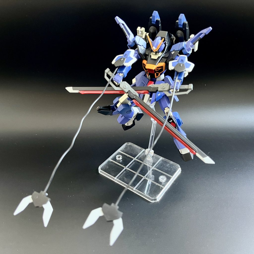 パンツァーアイゼンのクローは開閉できるように改造しました。