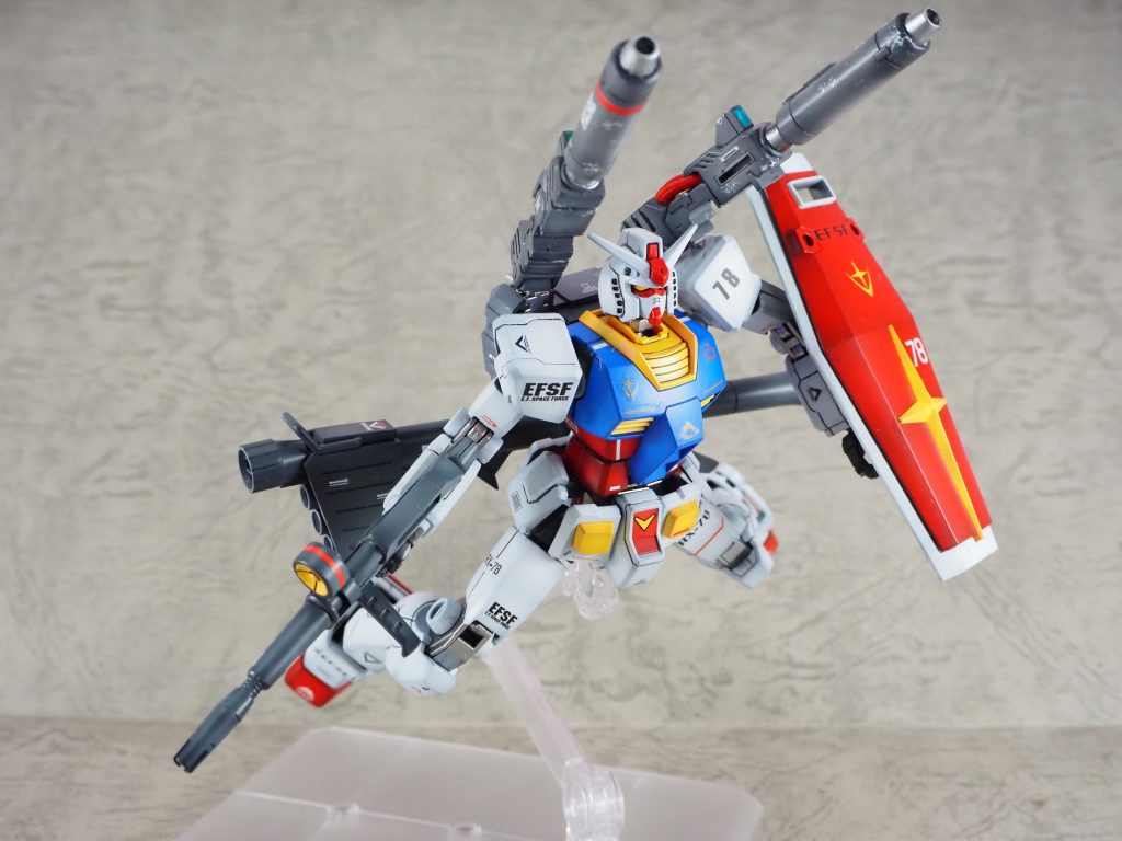 ビーム砲のケーブル部分を30mmオプションパーツのメッシュパイプに入れ替えています。こちらもしっかり新しく作っております