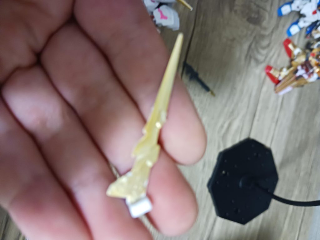 アンテナがちゃんと1本ずつでいいですね結構このパーツ好きですよ