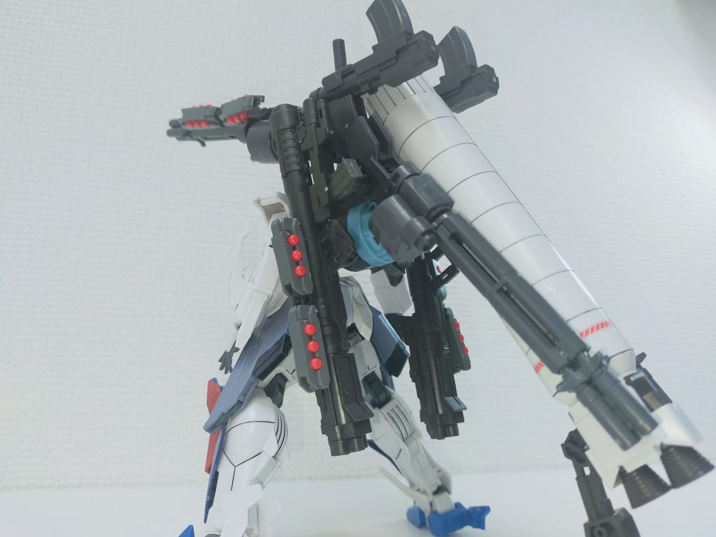 背部です。後ろから前武装までの距離感が好きです。