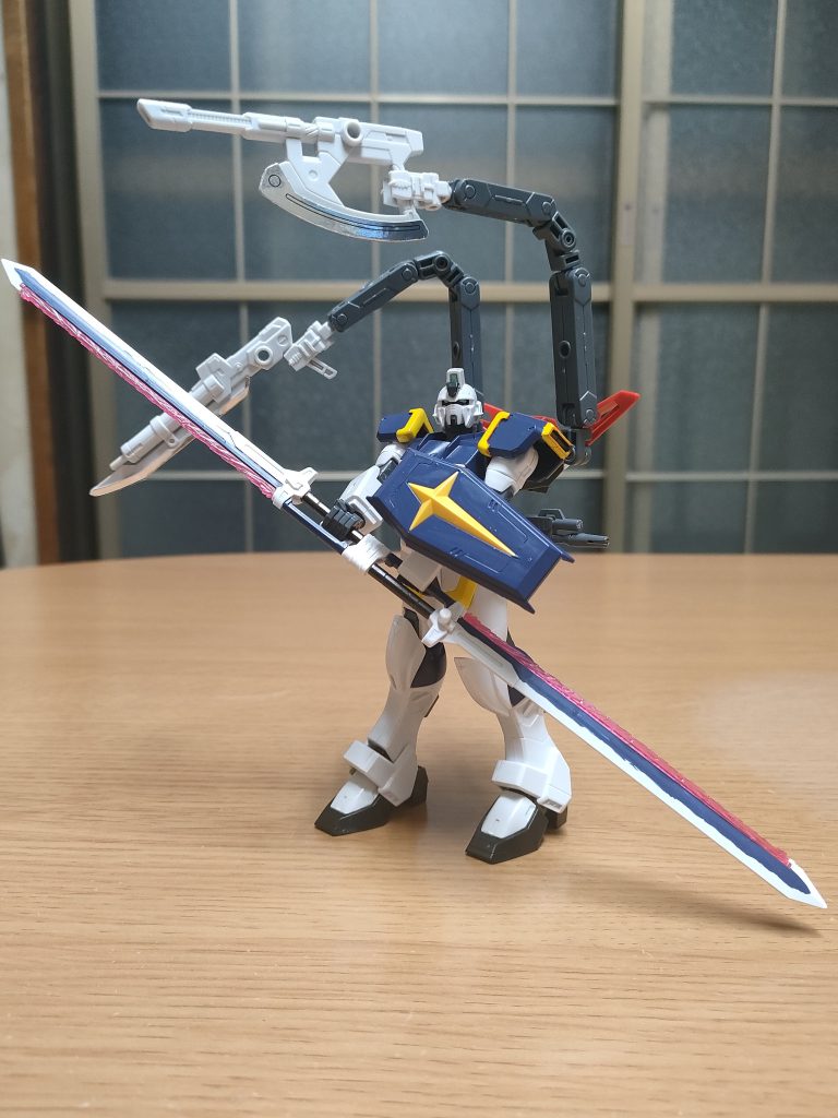 素体は旧HGソードインパルスガンダムな為、一対の耐艦刀持たせてサブアームにビーム銃剣を装備して。
