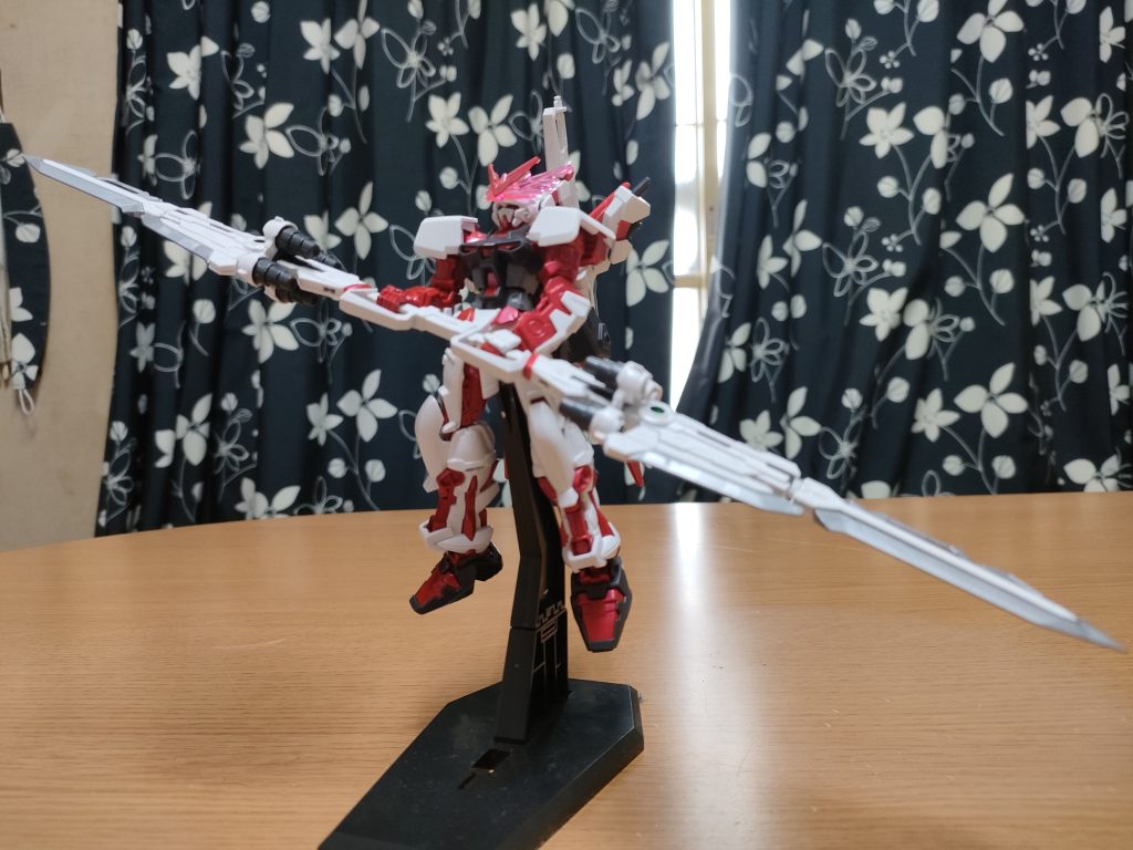 柄尻同士連結してアンビデクストラスハルバードにした姿。本体を上回る全長は浪漫！