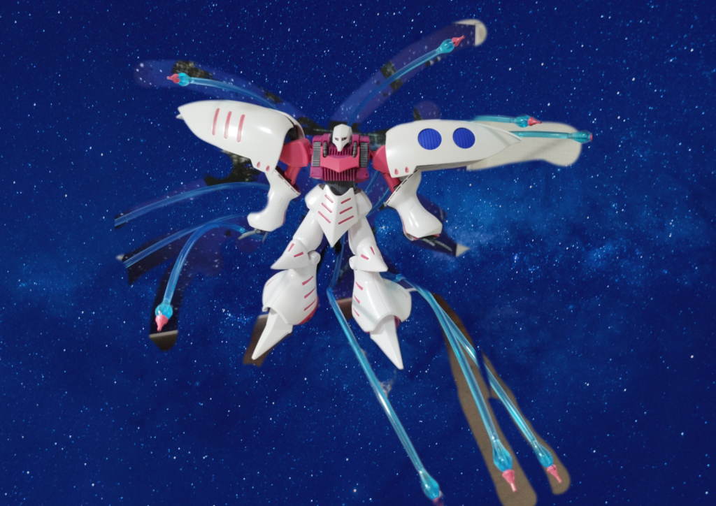 エフェクトを使ってファンネルが散っている演出を再現してみました。