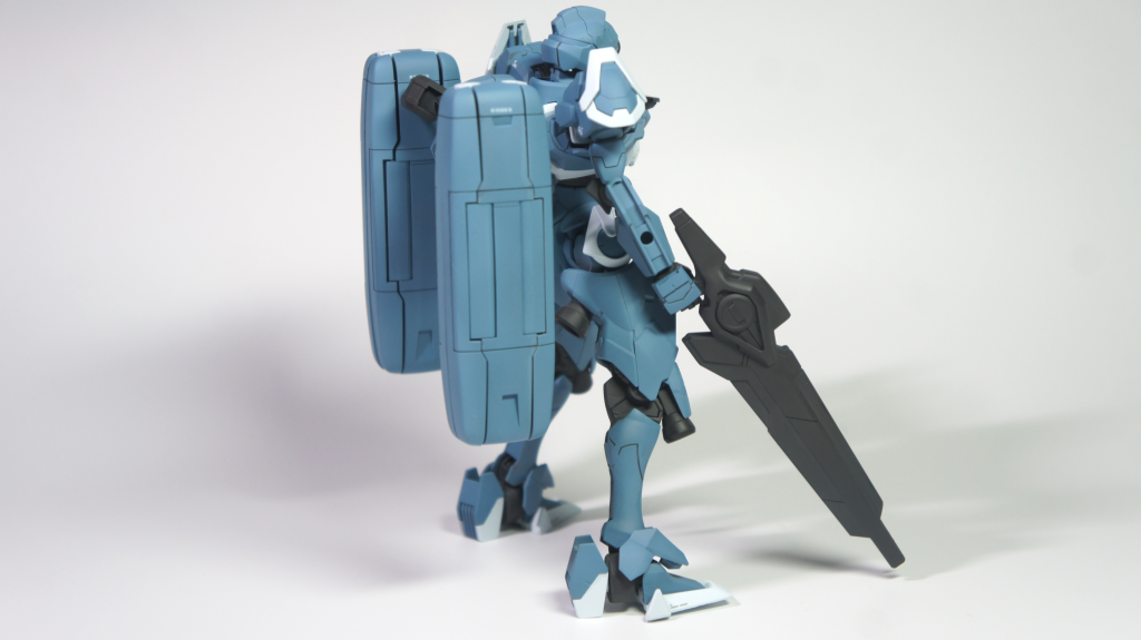 背面