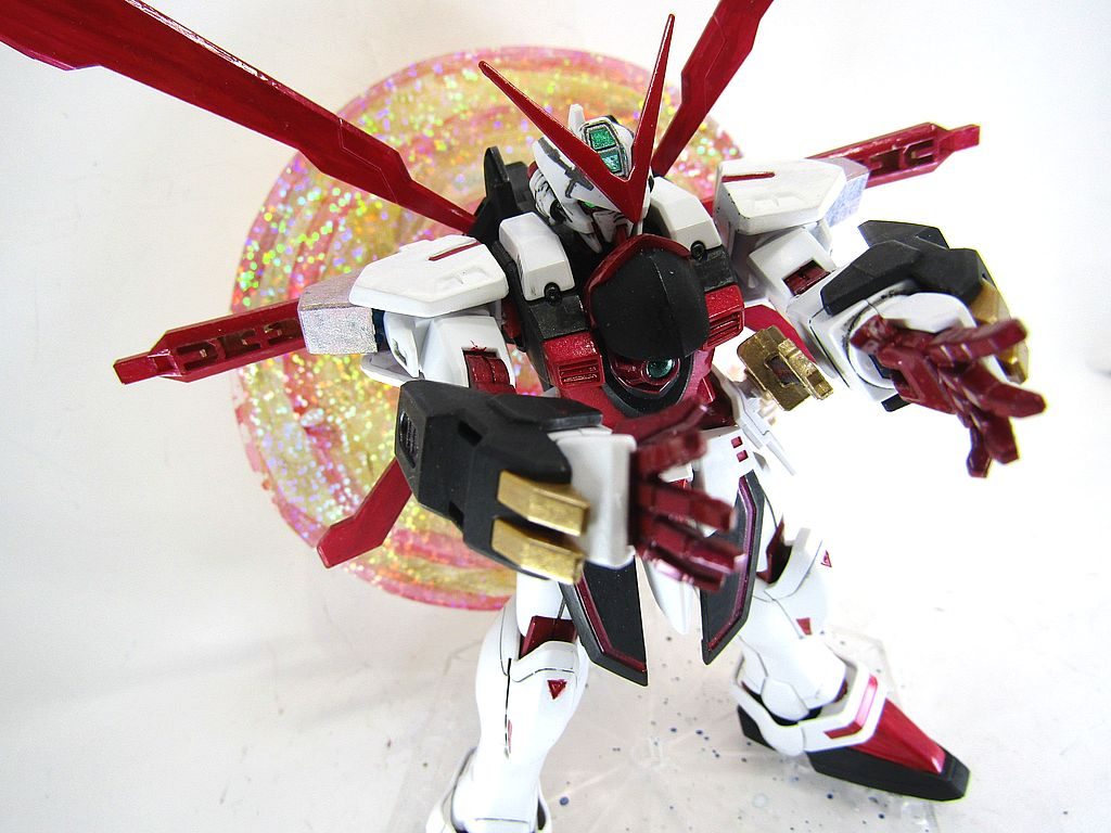 次元切断砲(ディスラプター)!!( ̄▽ ̄;)マイティーさんと違って元〇玉っぽい感じなので、実戦ではまず使えない兵装に。きっとクライマックスで地球に落下するメサイアの残骸なんかを破壊するのに使うんではないかと。