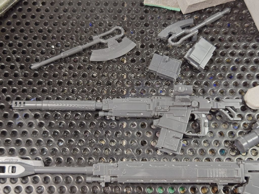 アサルトのノーマル形状のサプレッサーらしき形状の先っちょにコンペンセイターが付いてるのが許せなくて