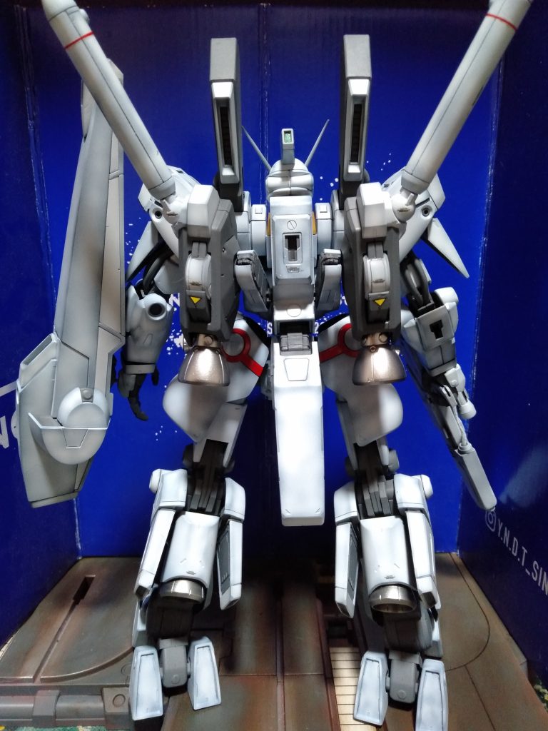 しかし、何故バンダイは”MGドーベン・ウルフ”を作れそうなのに発売しないんですかね?人気あるのに。