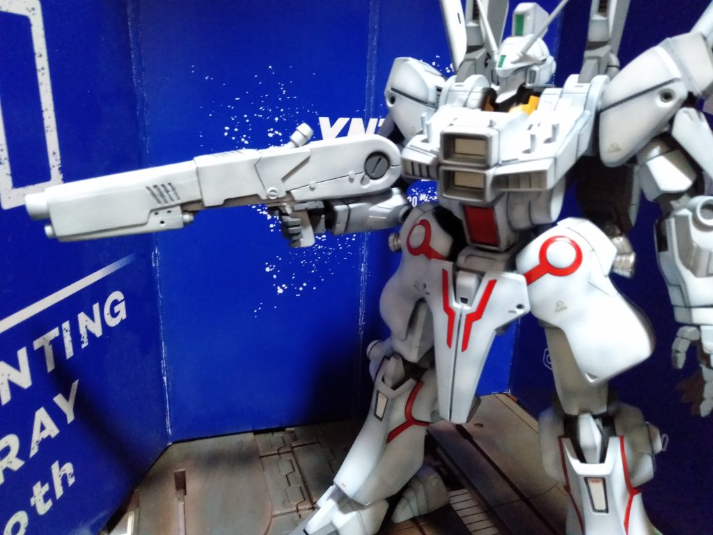 当時っても、見た事なかったけど”ボールペン”をヒントに設計されたビームライフル。
