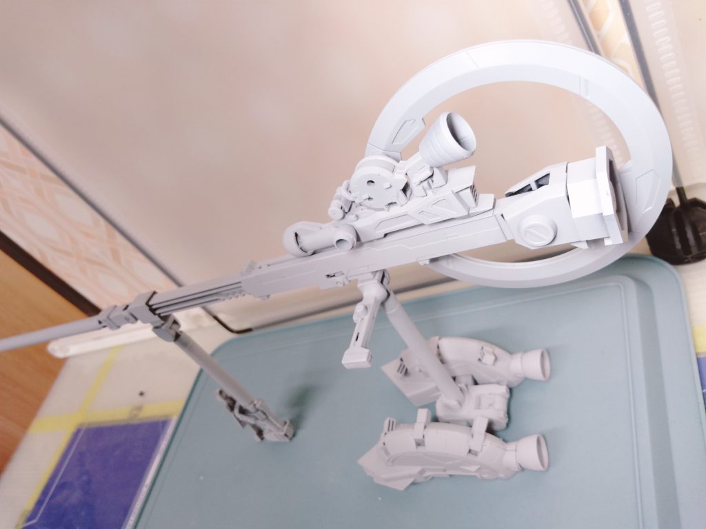 超遠距離からの不要なデブリや爆発物などを安全に処理する為の巨大砲台ユニット。