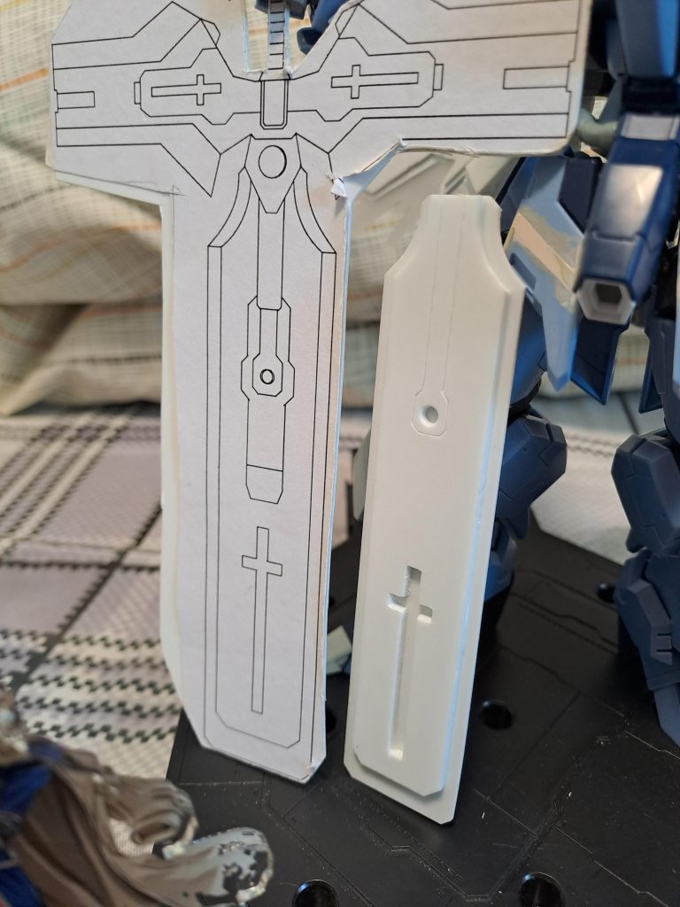 AB装備はそれぞれの原型を参考して、機械感を増すようにアレンジしたものです。A装備の原型はプリズムアークからのエクスピアティオ、意匠にはIS版はやての専用武装を足しました。