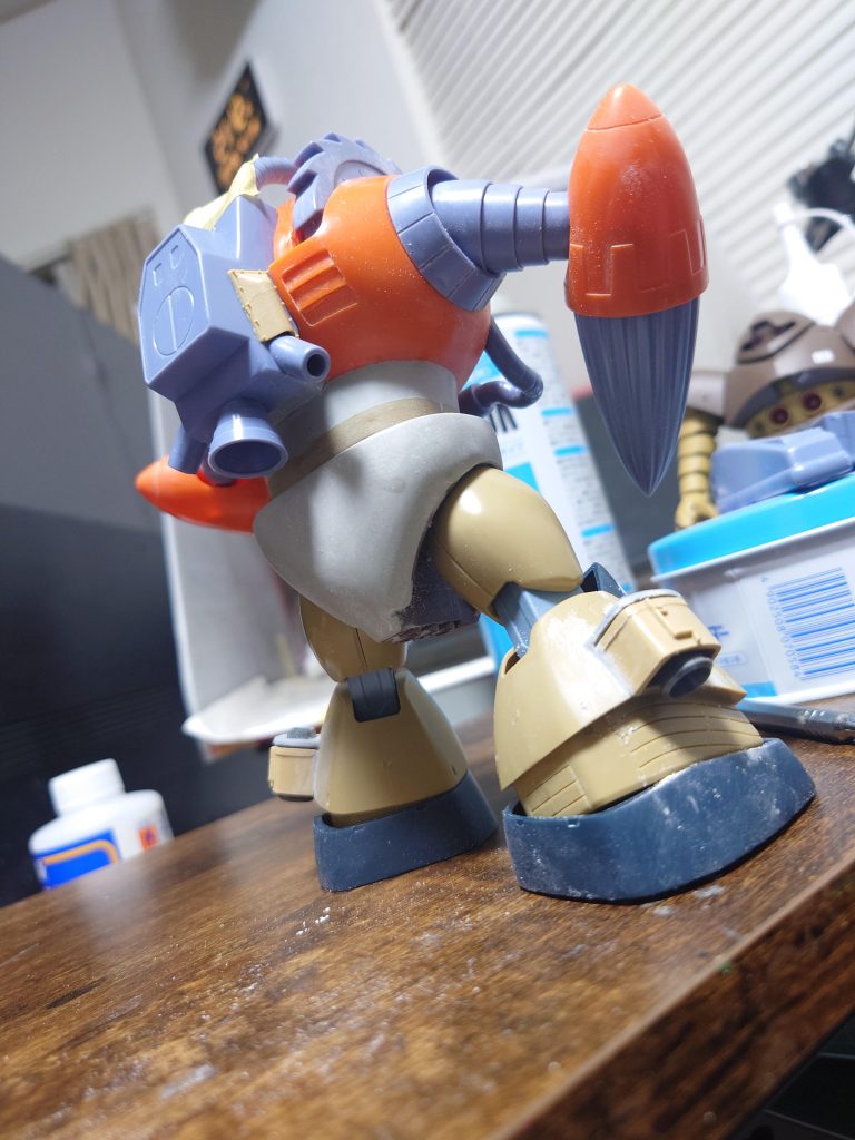 腰回りは太らせてずんぐりむっくり感を演出